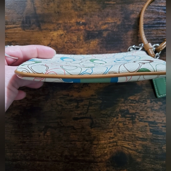 COACH Chelsea Multi-Colored C's Leather Wristlet Wallet Coin Pouch - Picture 3 of 15